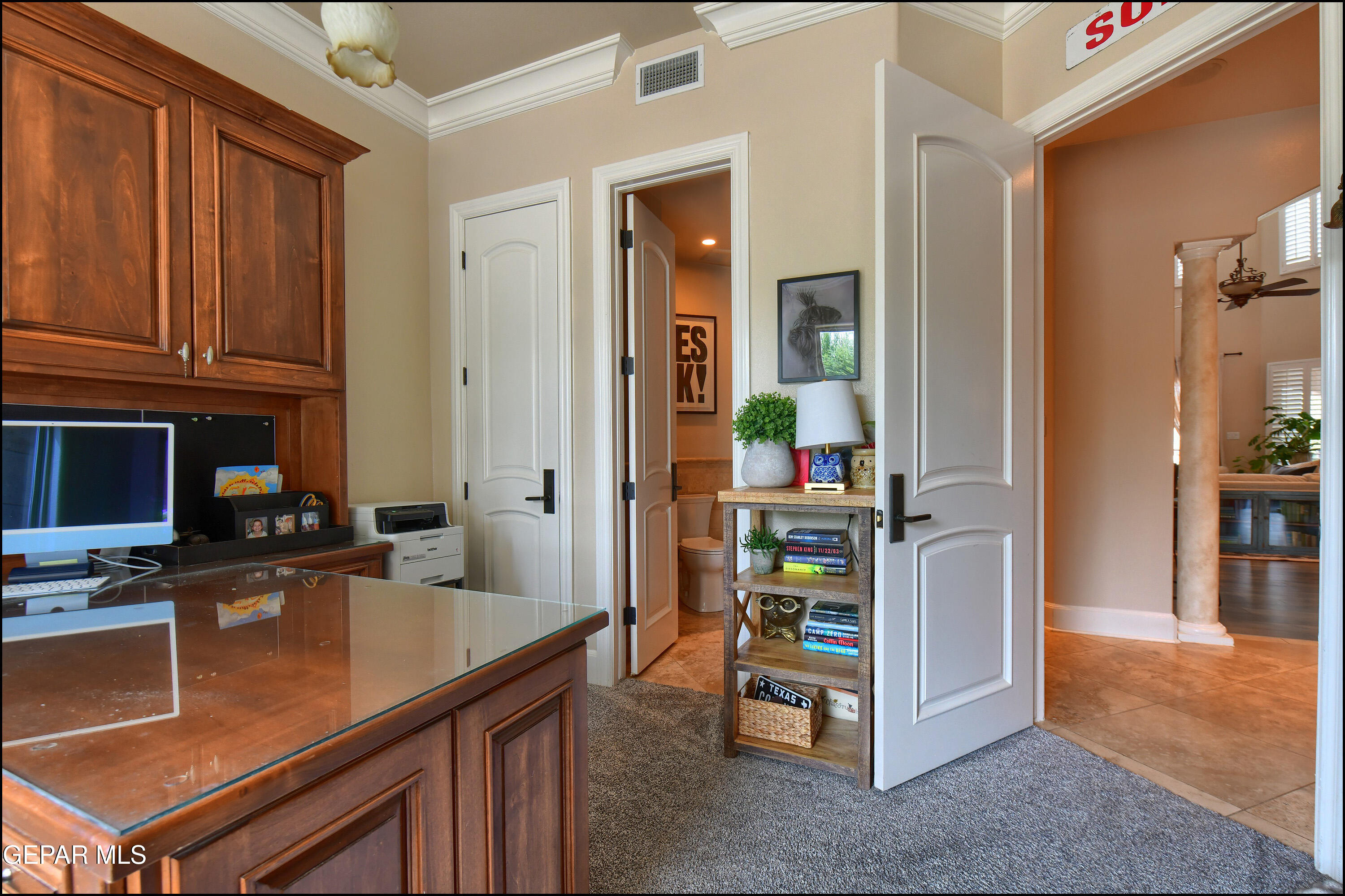 5533 WOODFIELD Drive