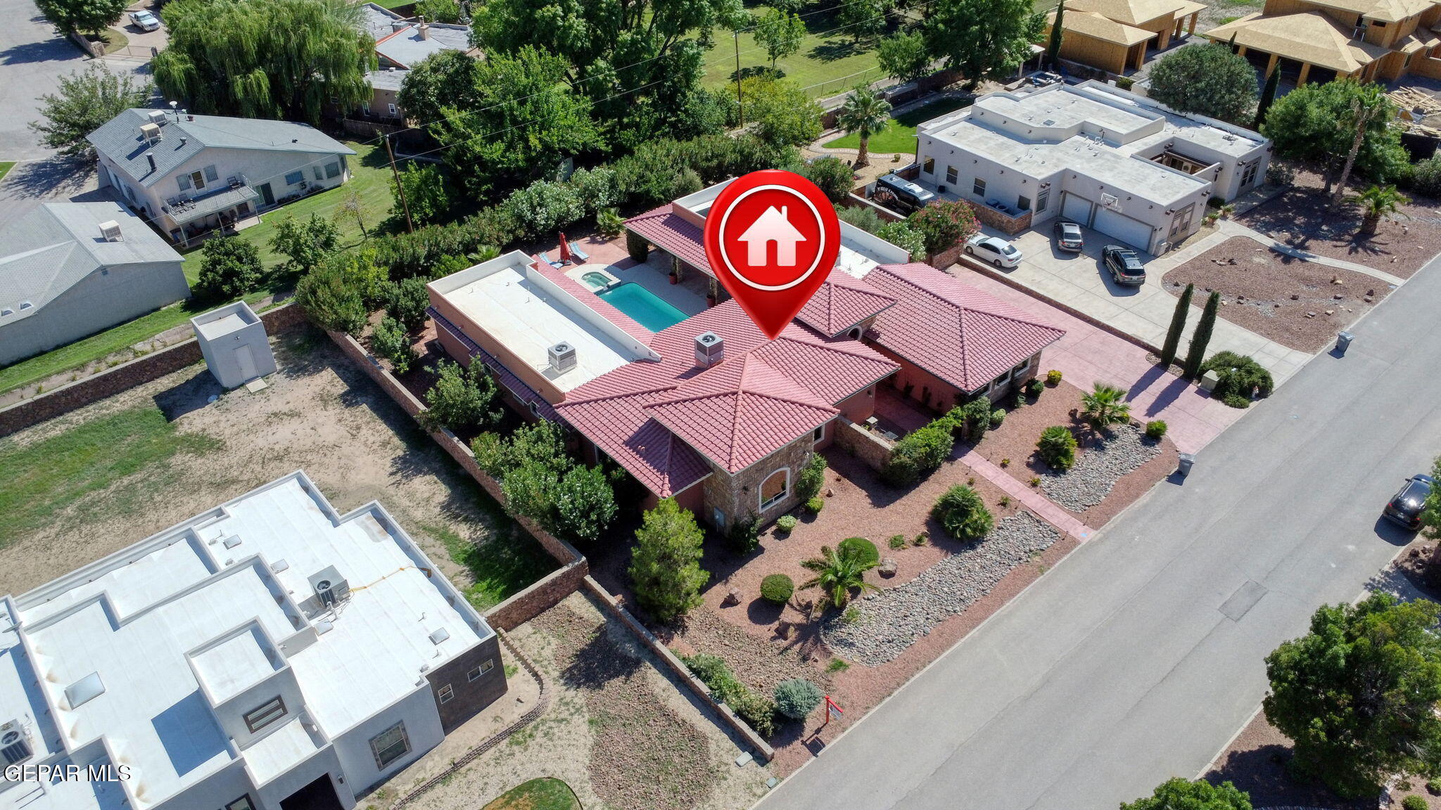 709 WOODFIELD Drive