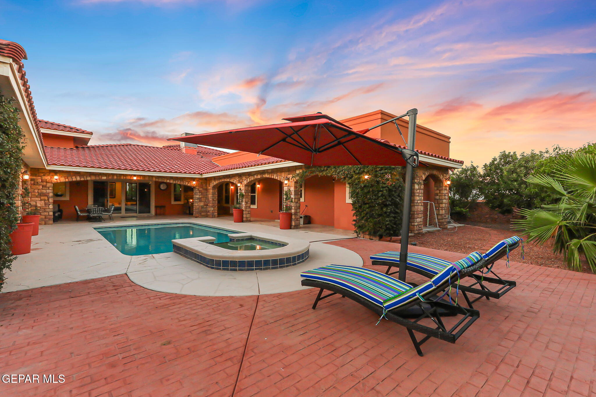 709 WOODFIELD Drive