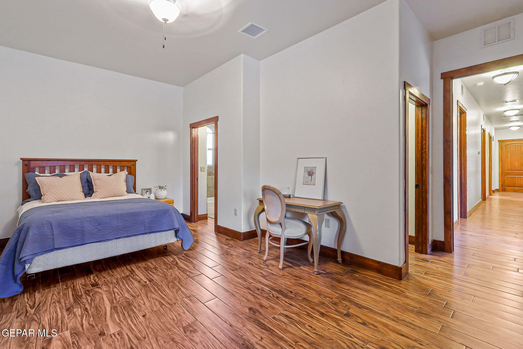 709 WOODFIELD Drive