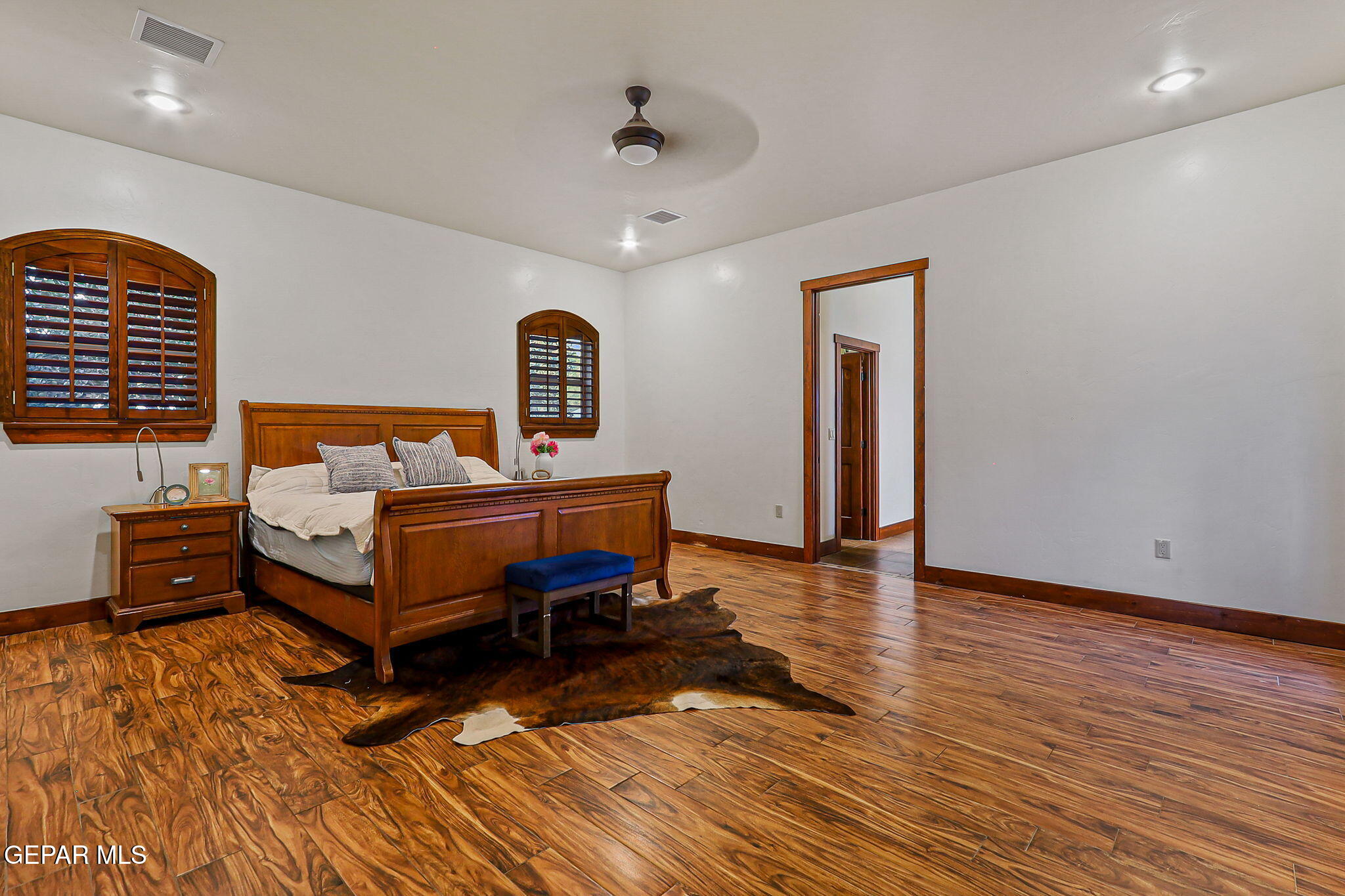 709 WOODFIELD Drive