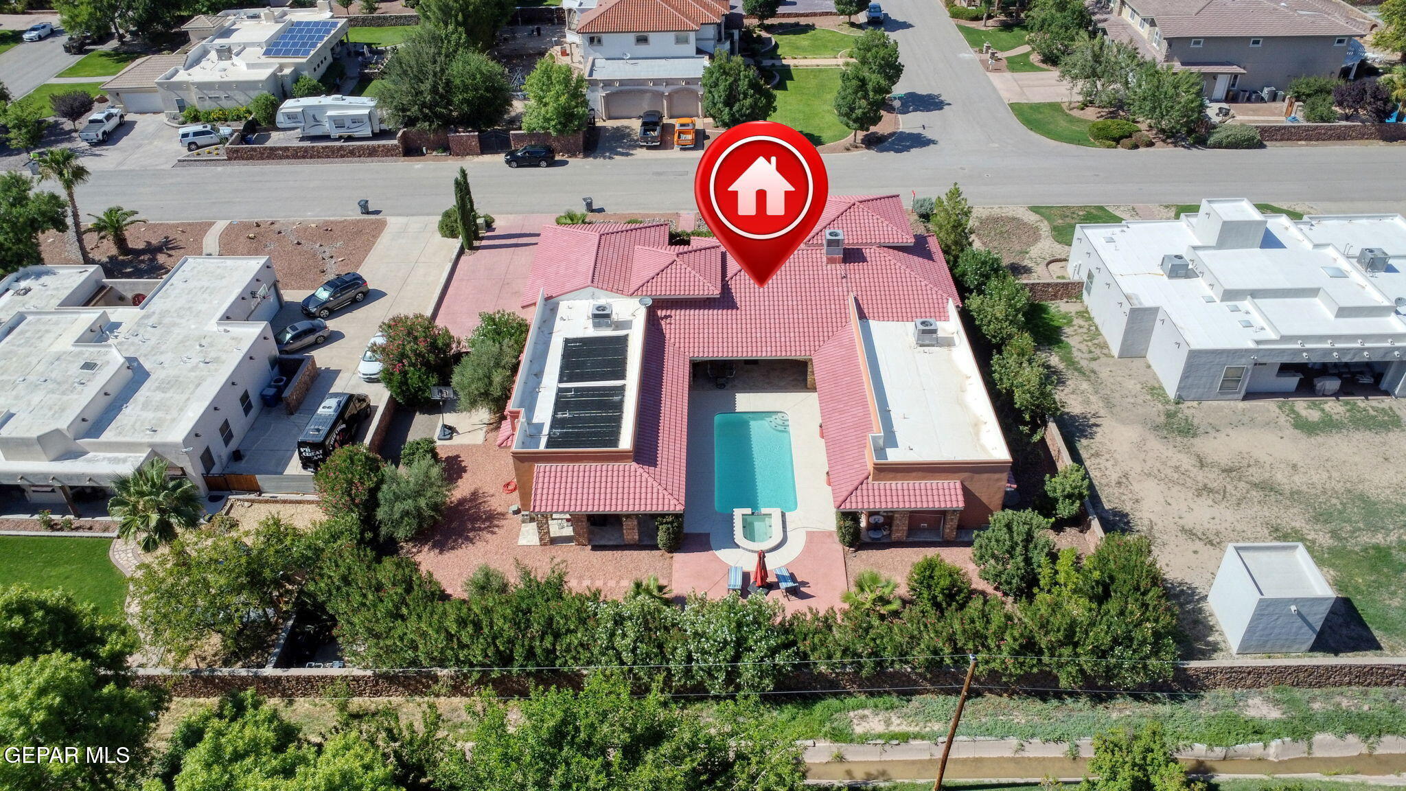 709 WOODFIELD Drive