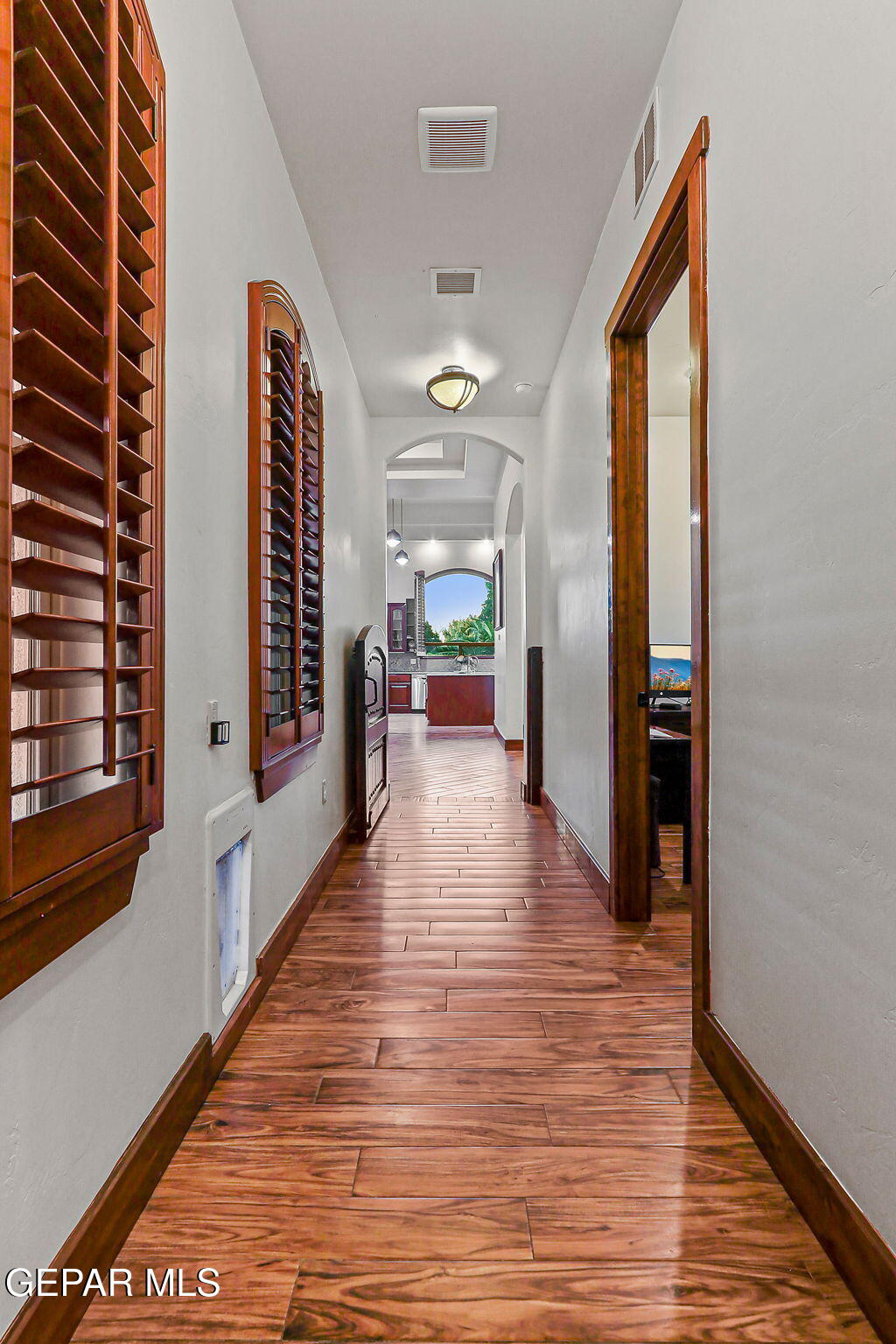 709 WOODFIELD Drive