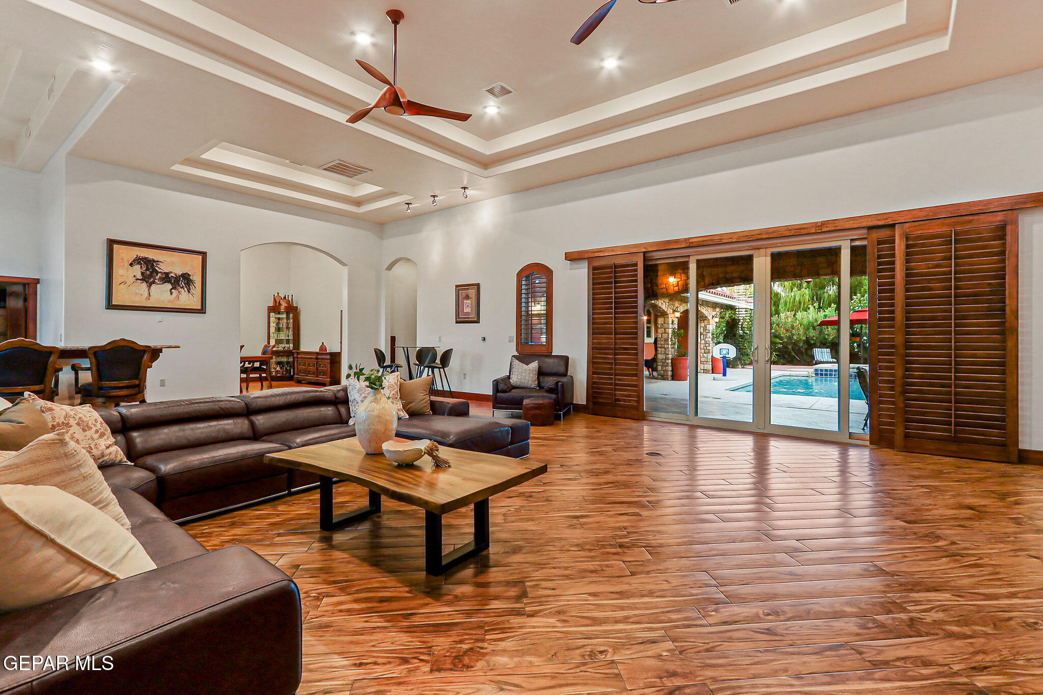 709 WOODFIELD Drive