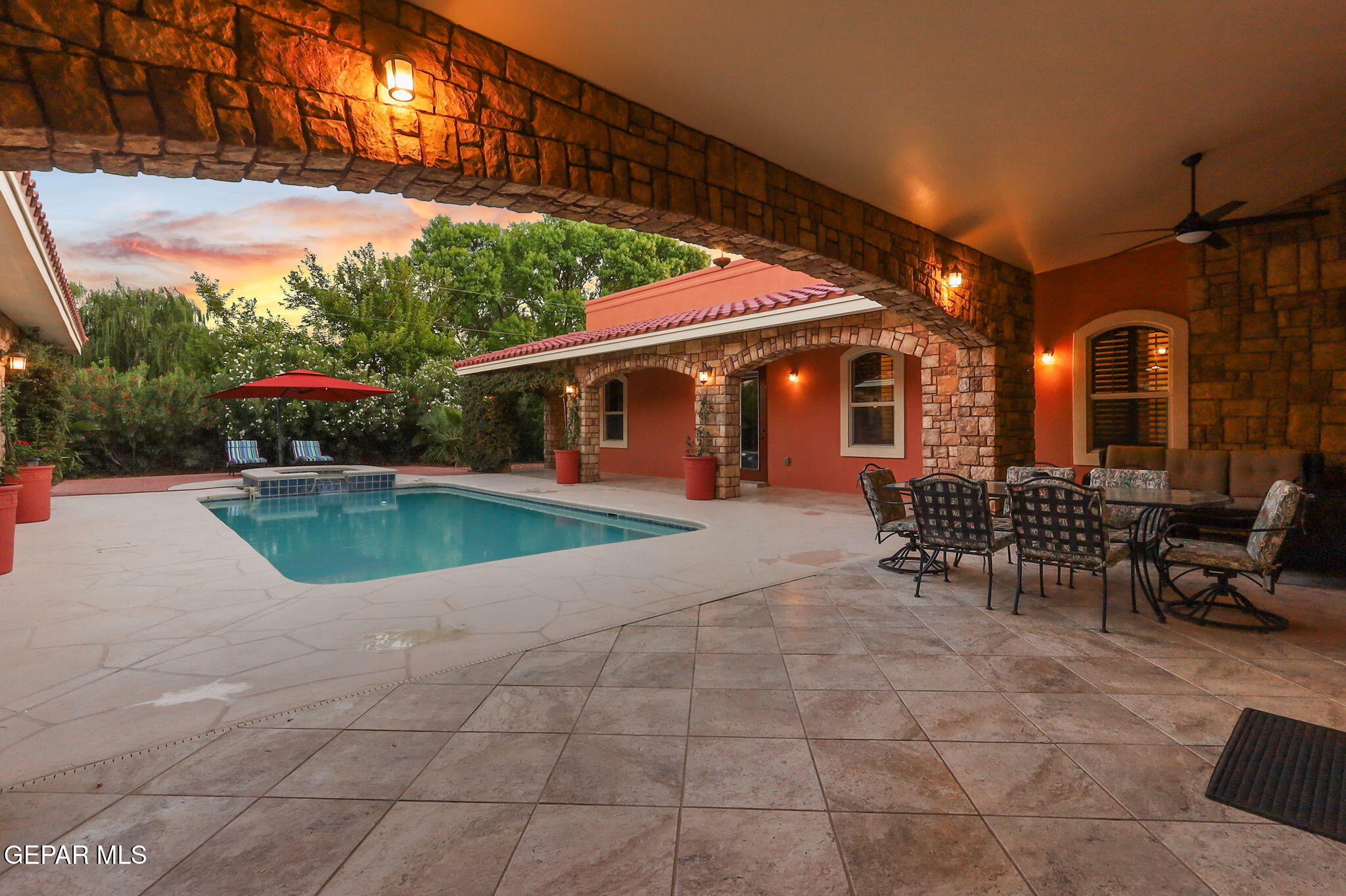 709 WOODFIELD Drive
