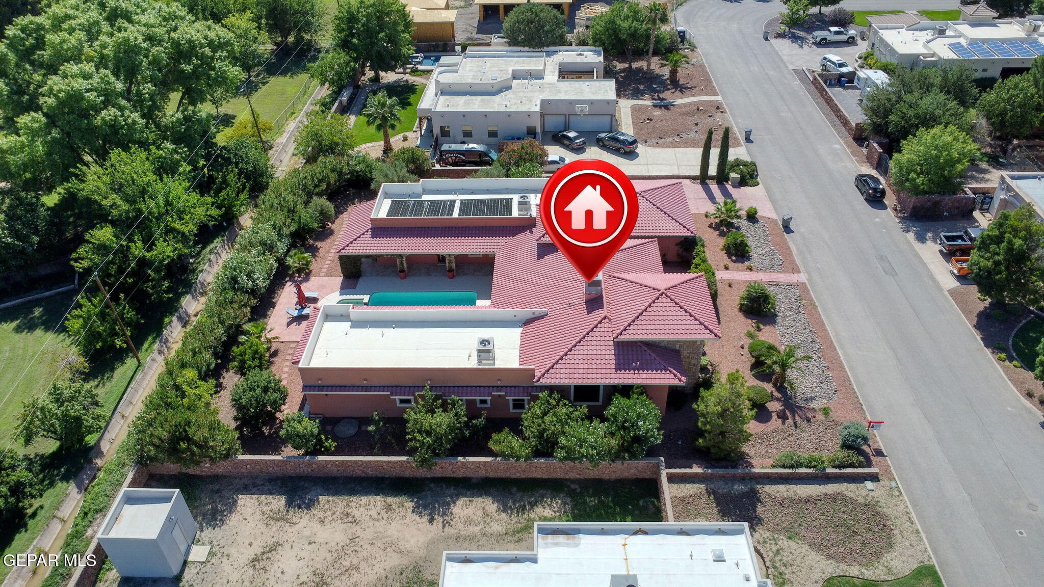 709 WOODFIELD Drive