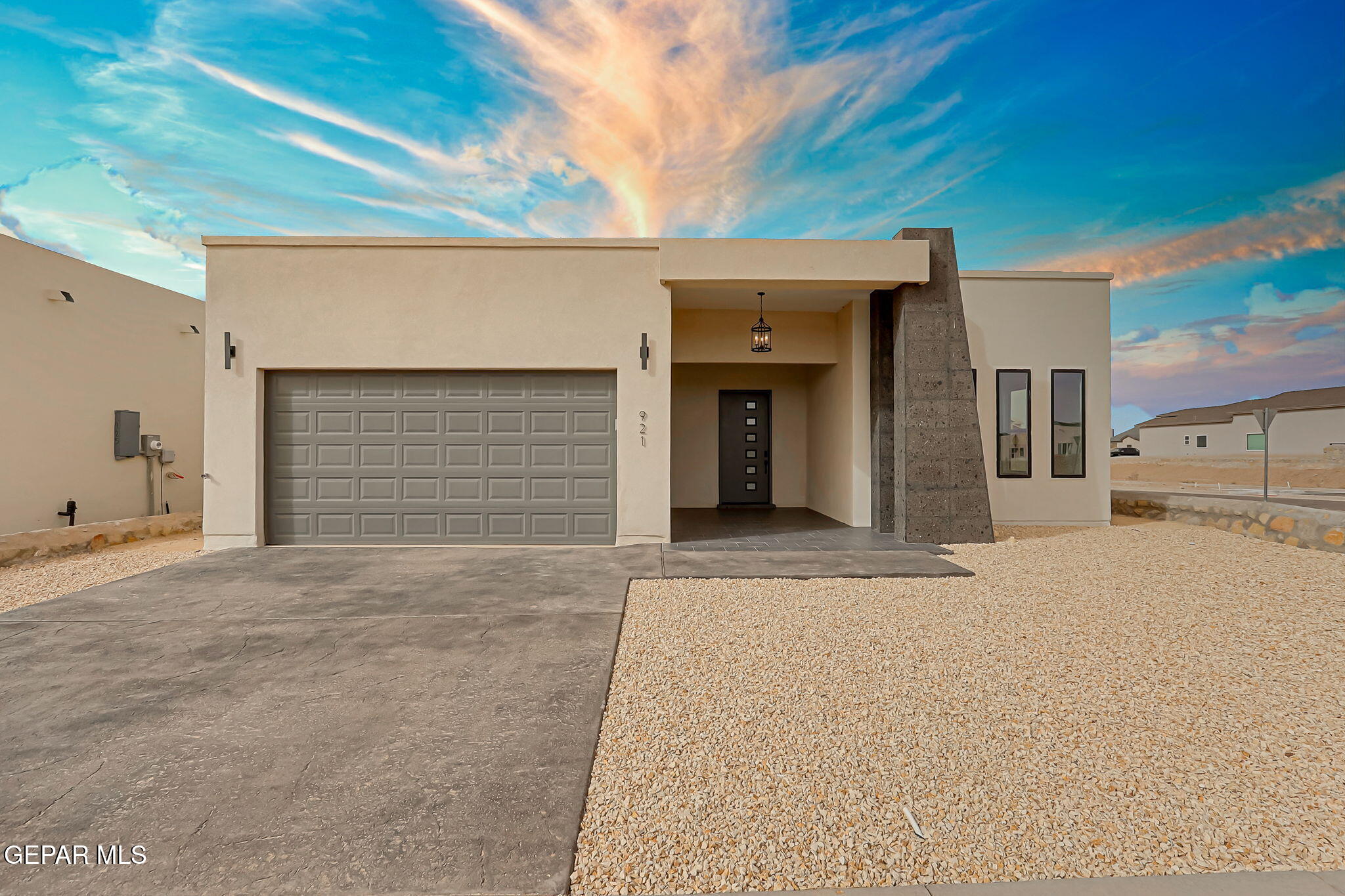 921 Ada Ln. Lane