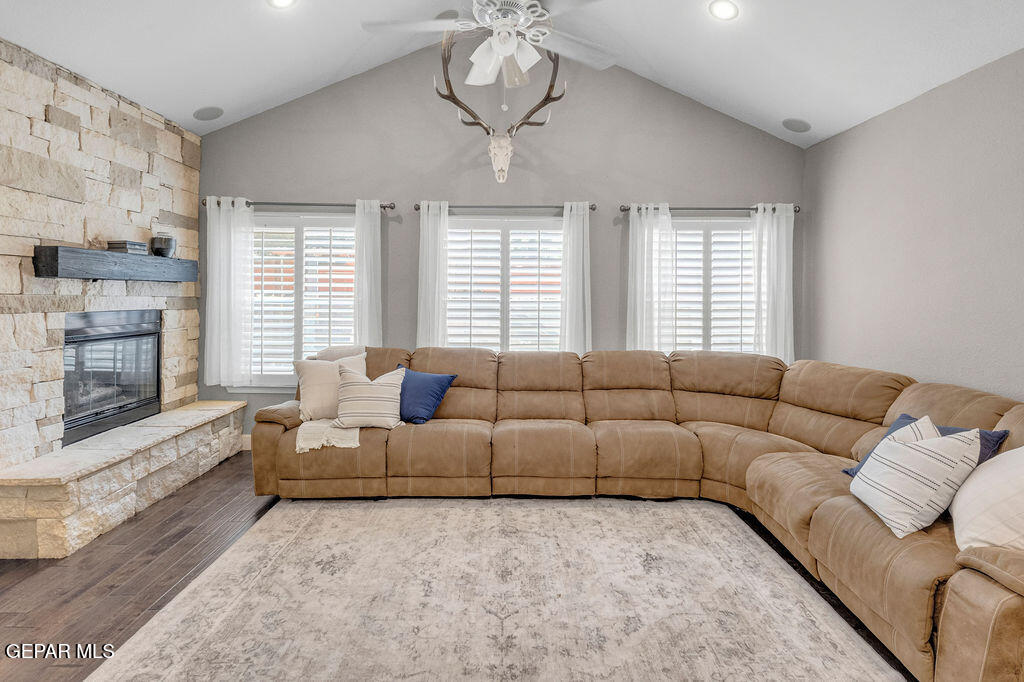 4455 SHADOW WILLOW Drive