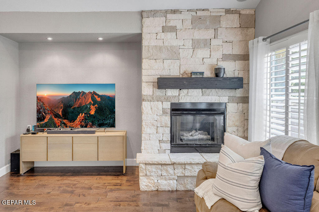 4455 SHADOW WILLOW Drive