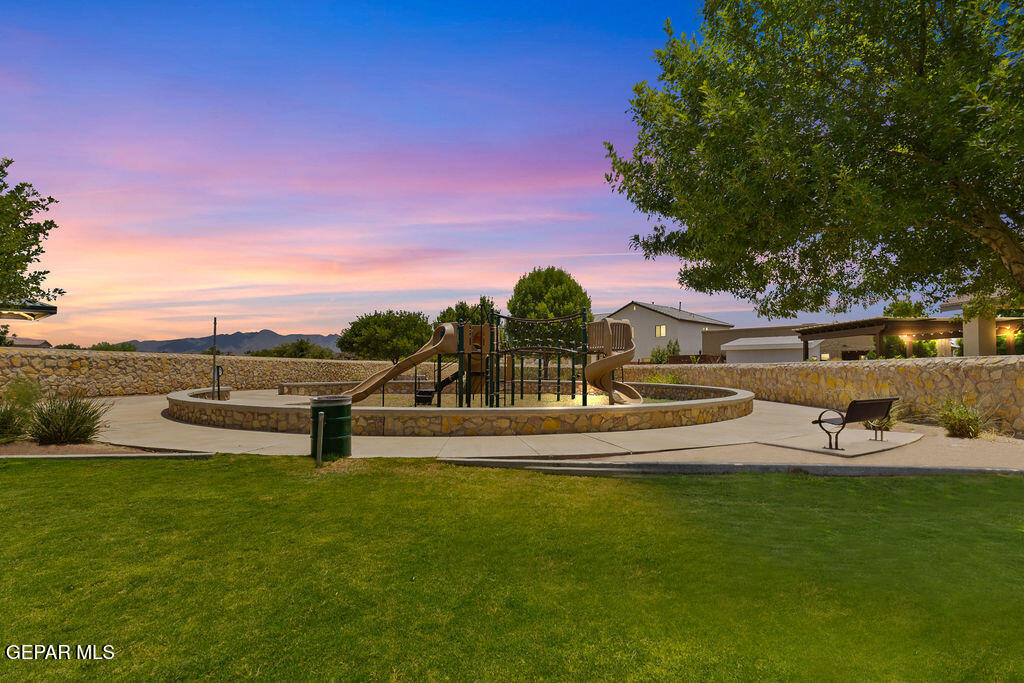961 CROOKED RIVER Drive