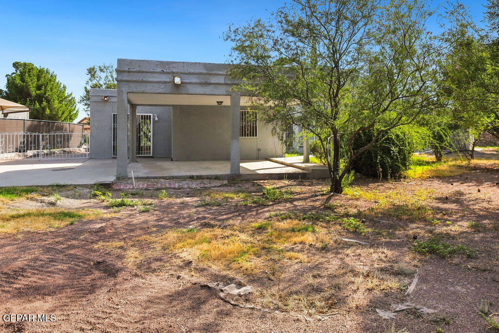 4956 VISTA GRANDE Circle