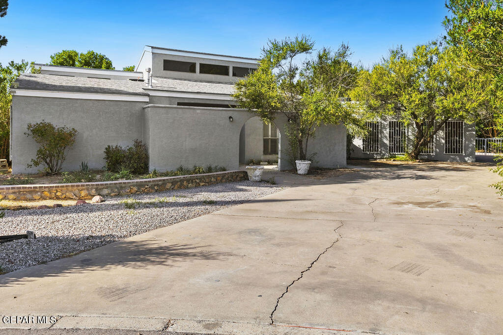 4956 VISTA GRANDE Circle
