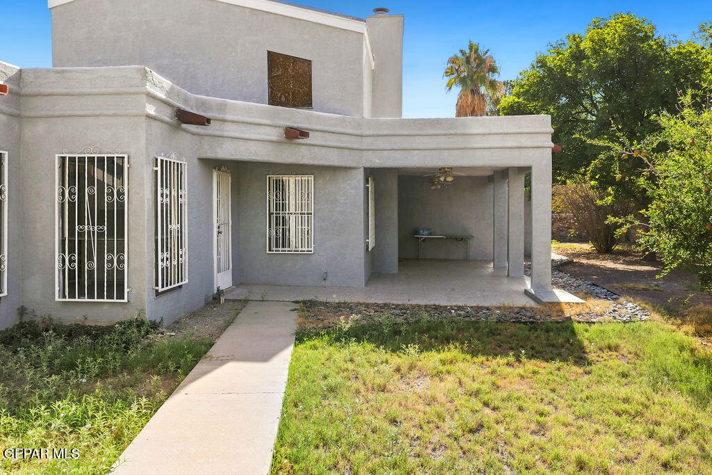 4956 VISTA GRANDE Circle