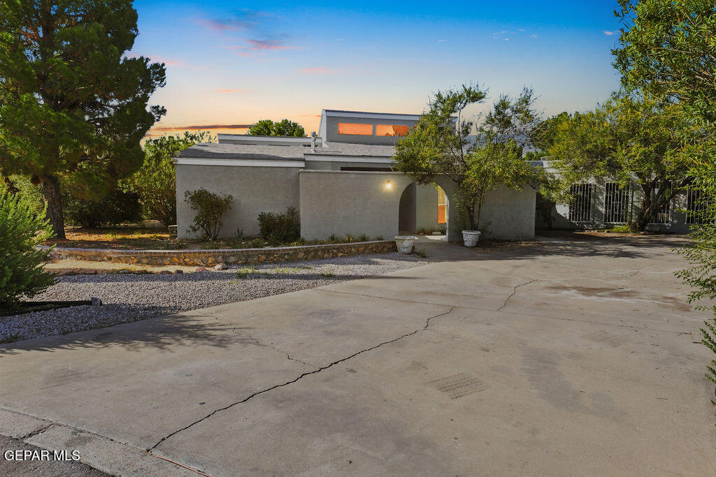 4956 VISTA GRANDE Circle