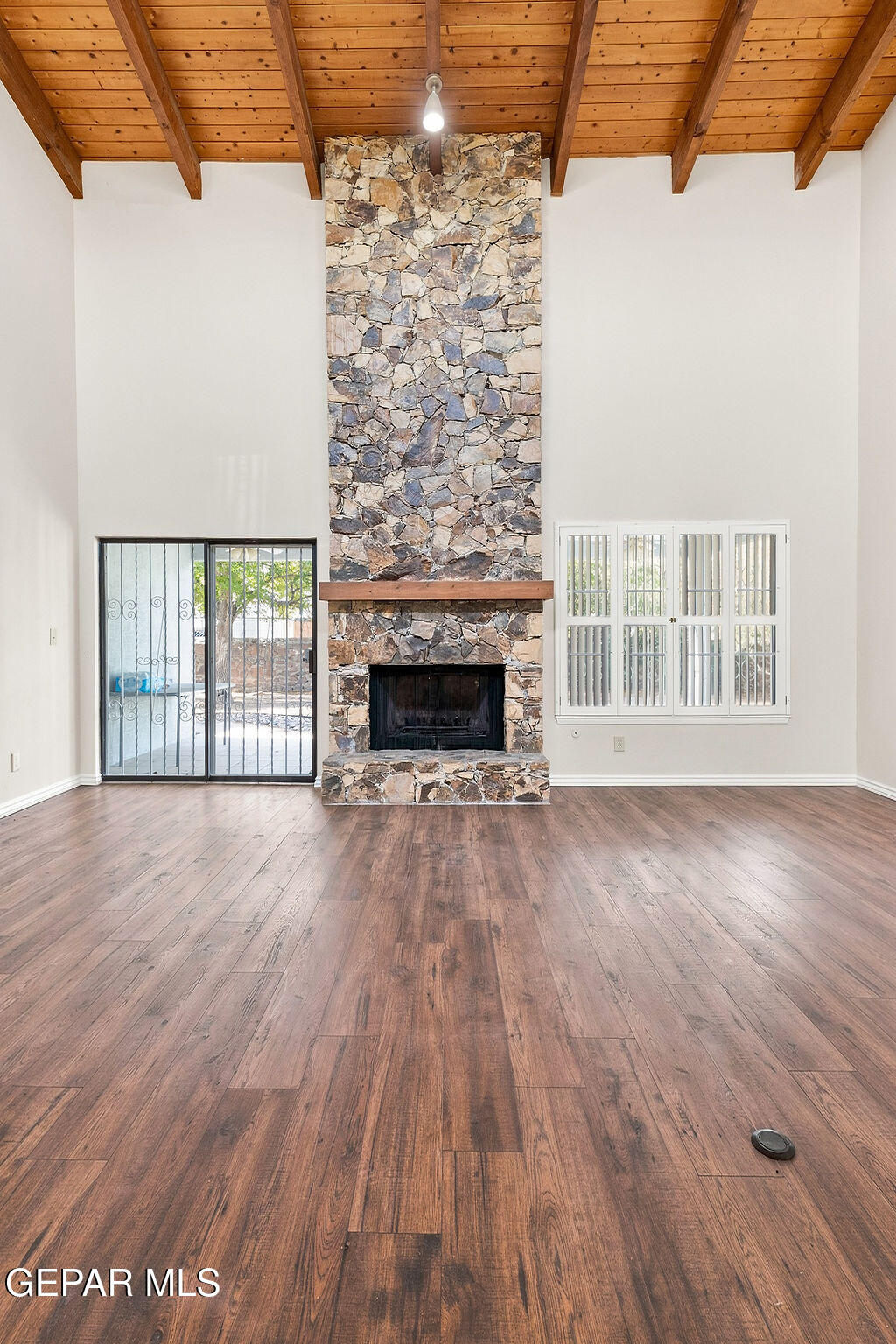 4956 VISTA GRANDE Circle