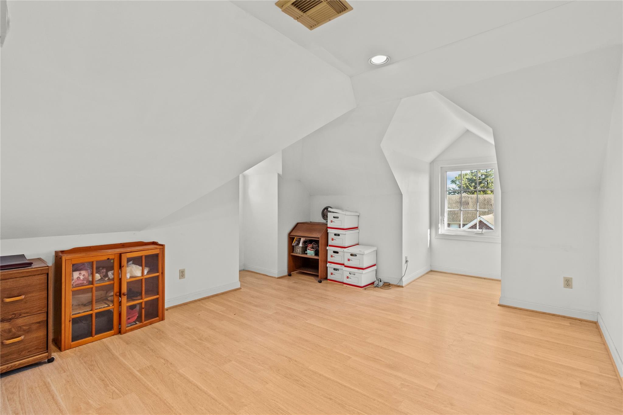 2515 N Macgregor Way