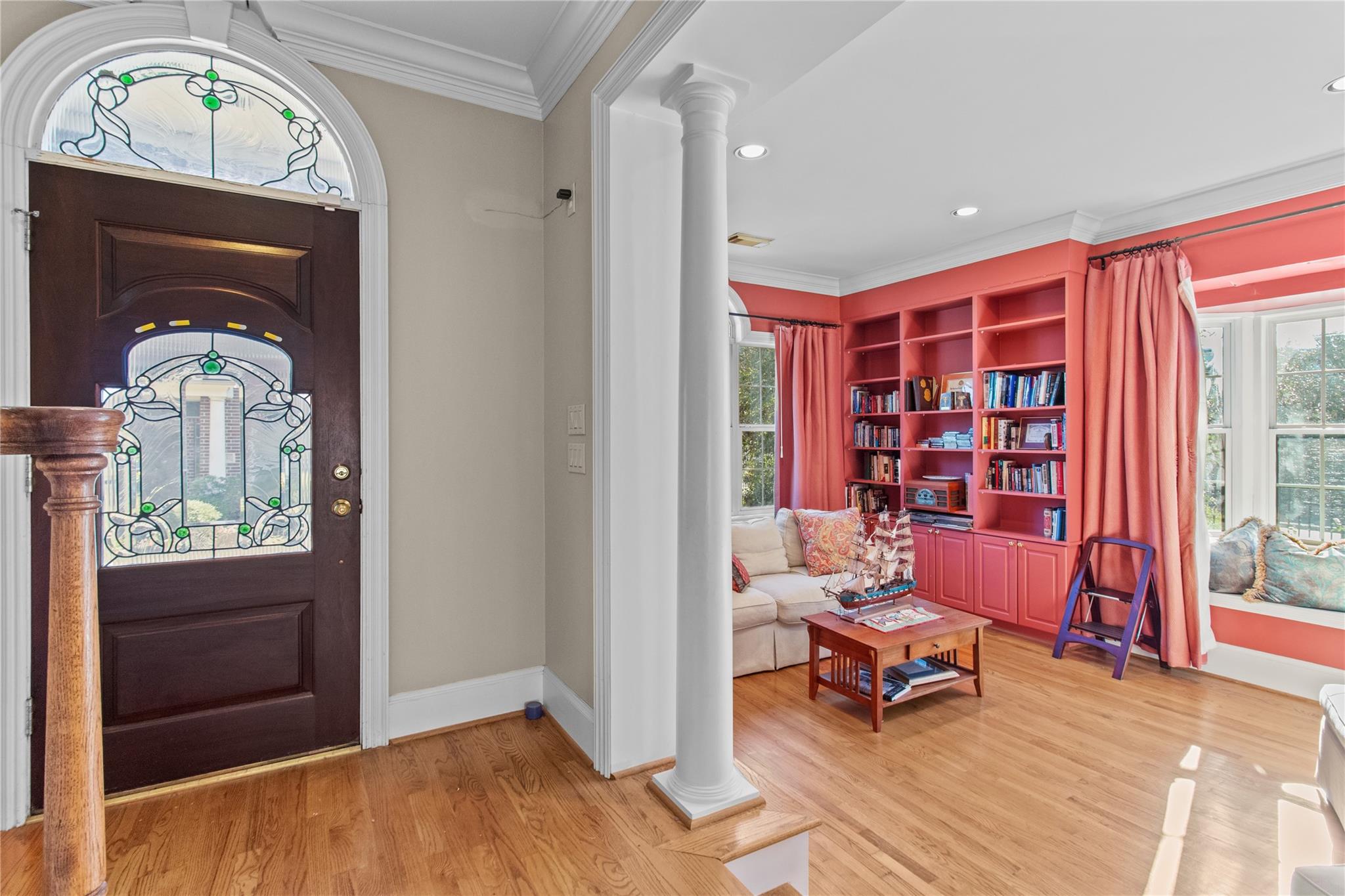 2515 N Macgregor Way