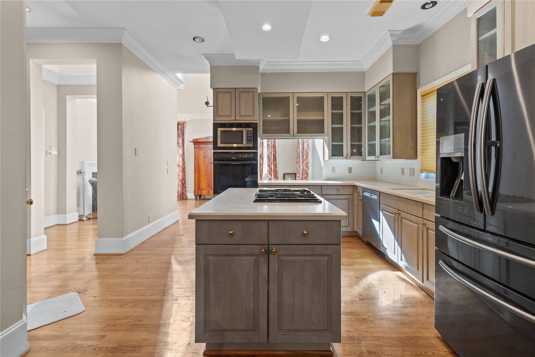 2515 N Macgregor Way