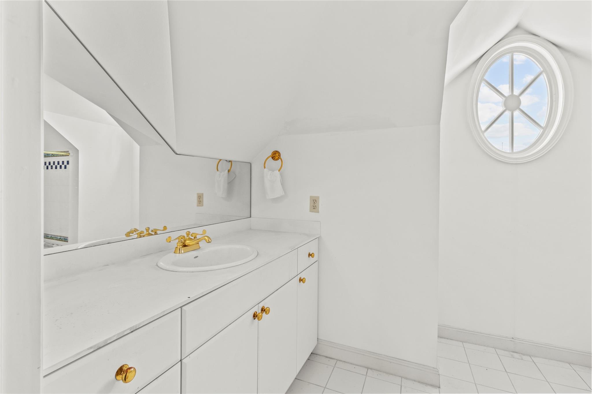 2515 N Macgregor Way