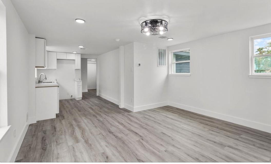 3312 Sealy Street Unit: AB