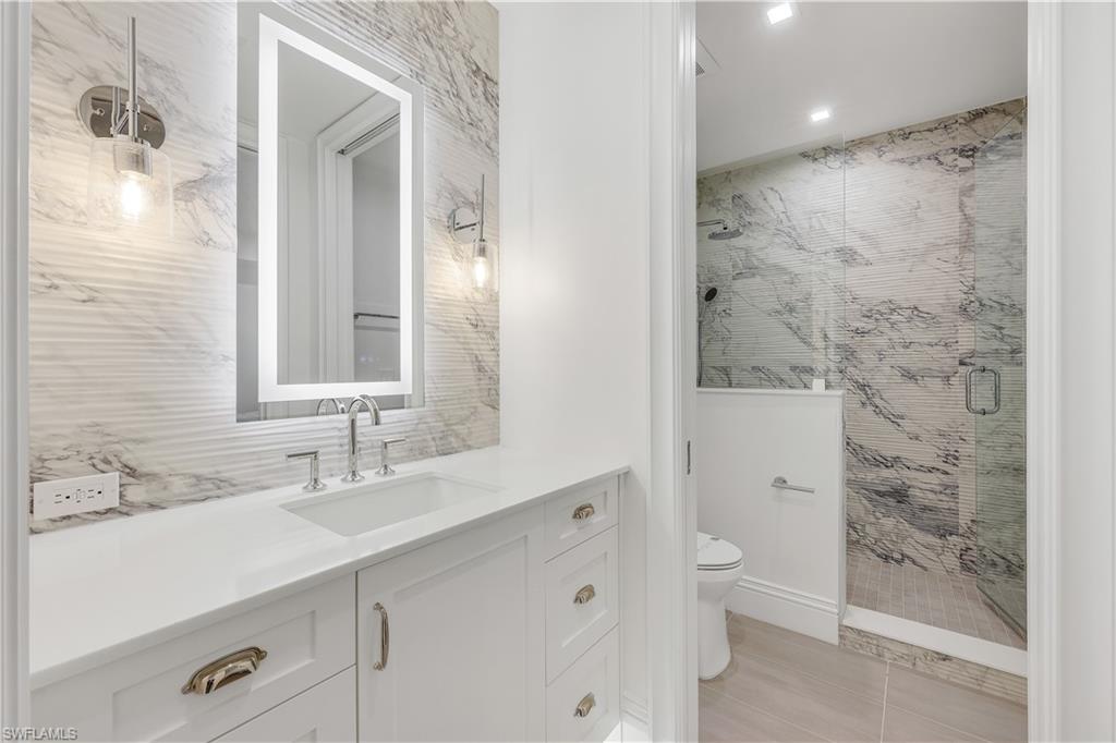 6230 Estero BLVD # 402