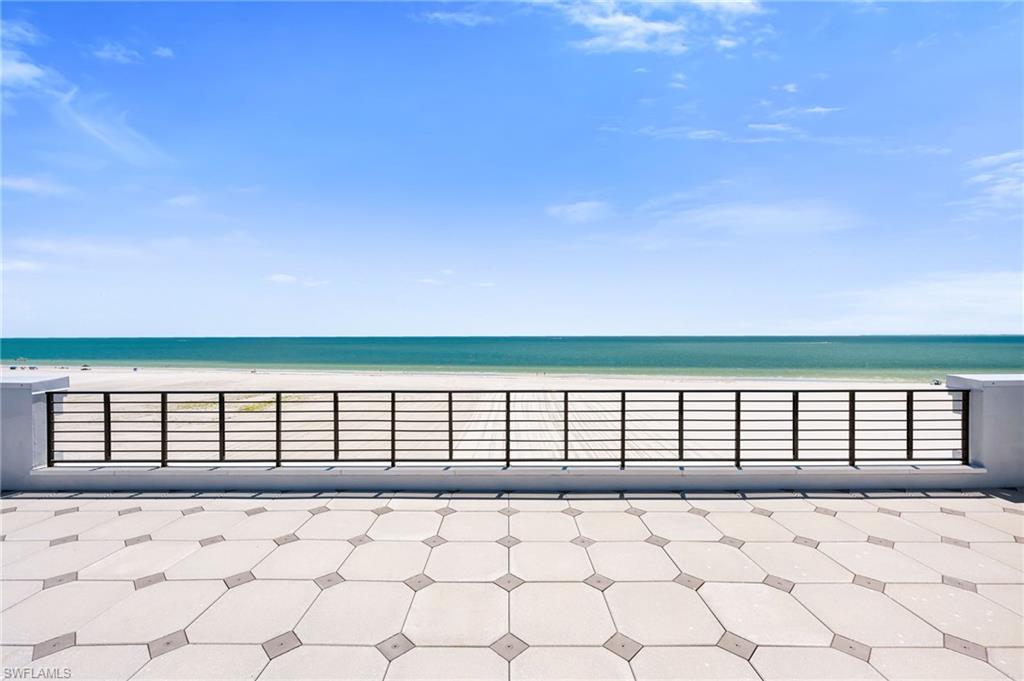 6230 Estero BLVD # 402