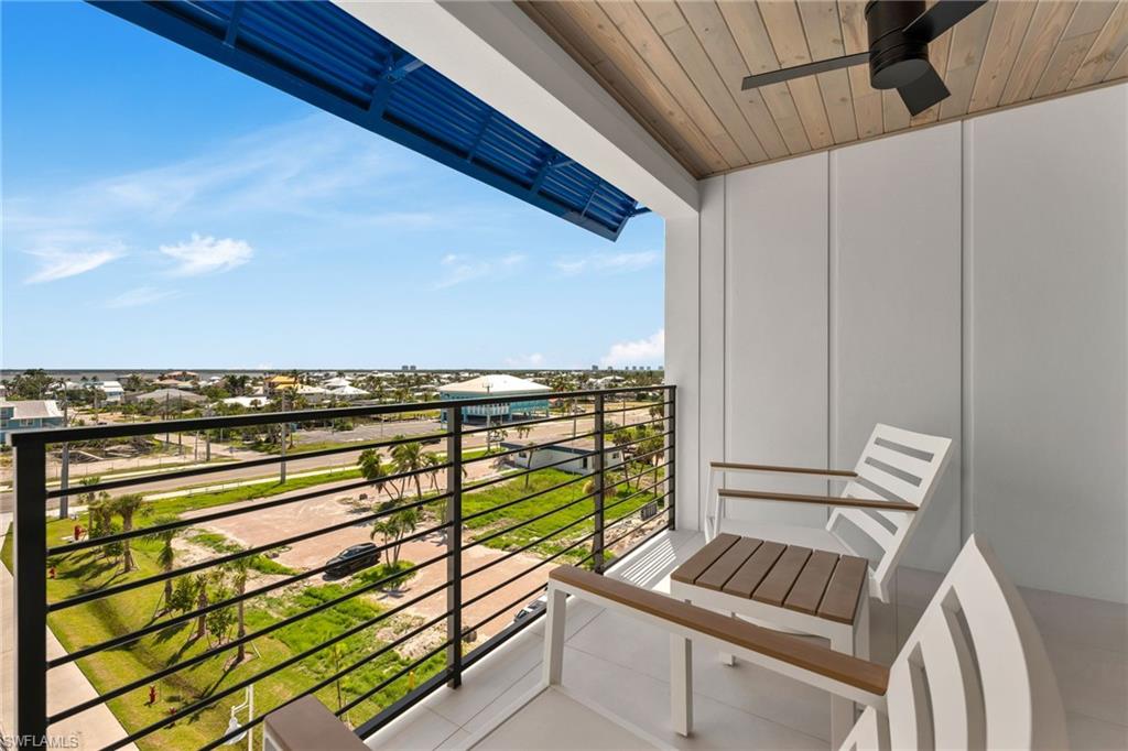 6230 Estero BLVD # 202