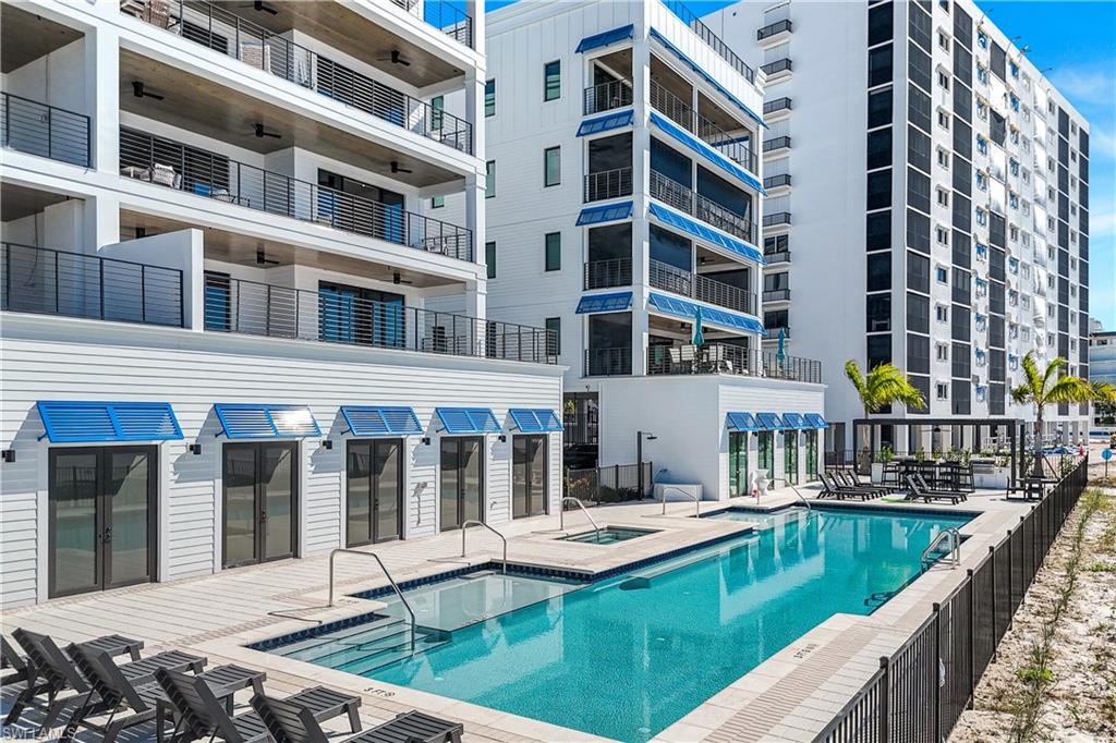 6230 Estero BLVD # 201