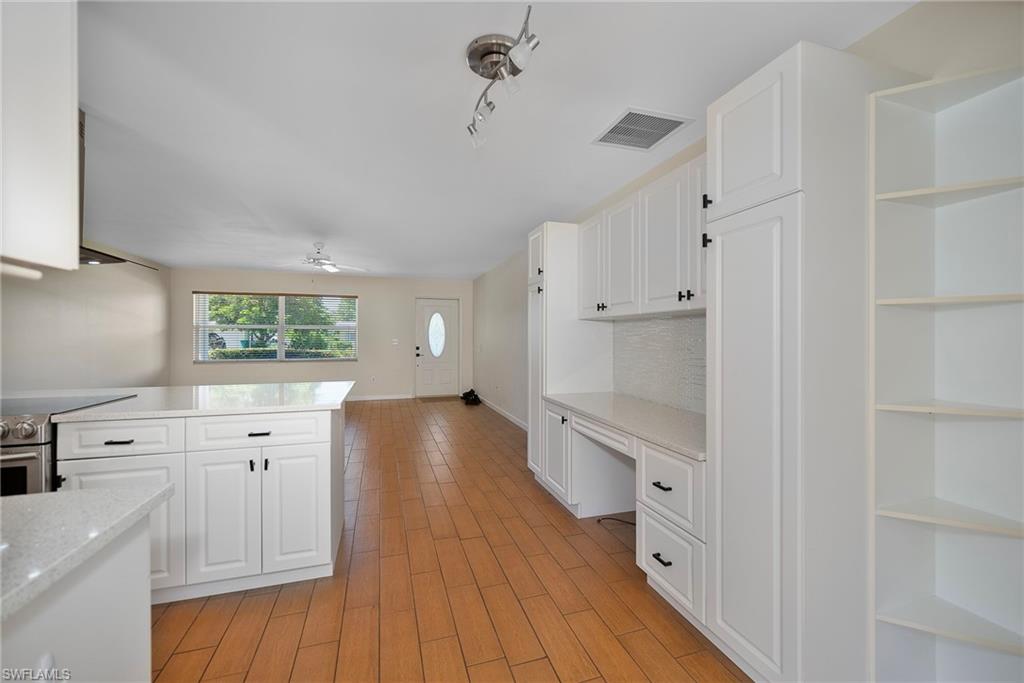 1136 Illinois DR