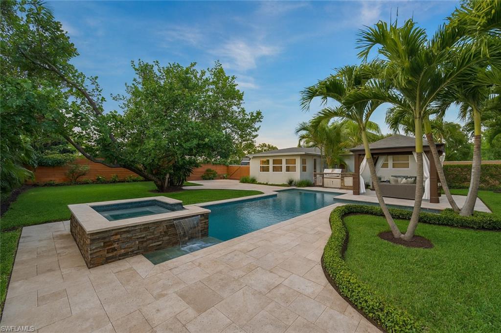 1136 Illinois DR