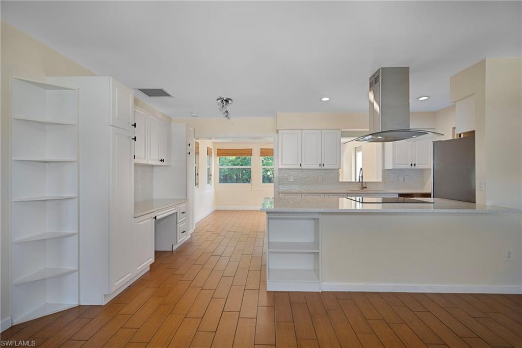 1136 Illinois DR