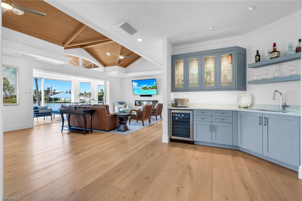 400 Spring Line DR
