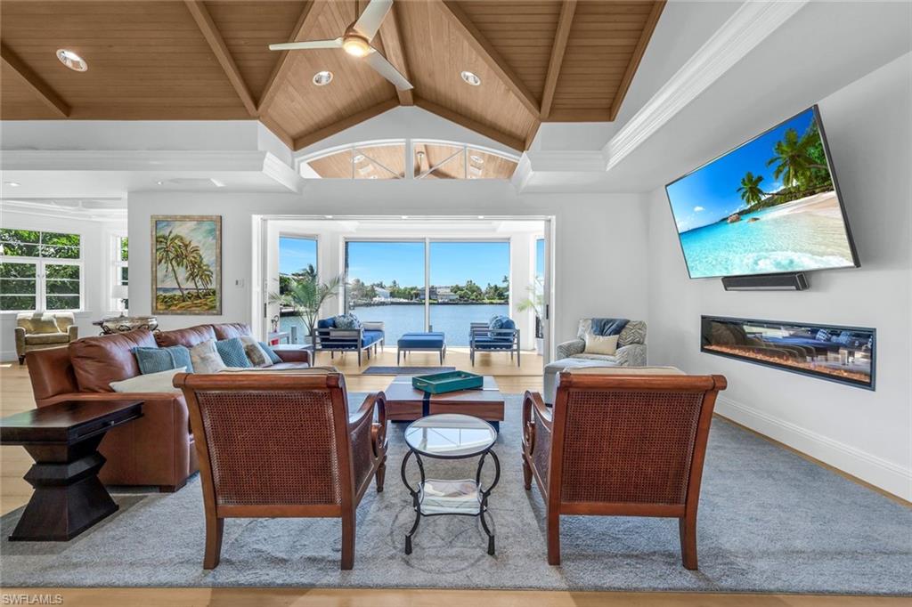 400 Spring Line DR