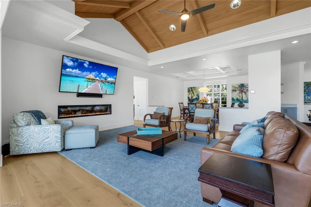 400 Spring Line DR