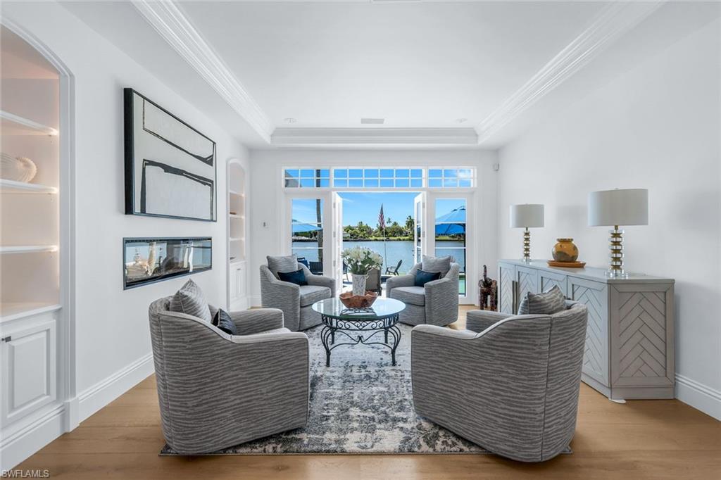400 Spring Line DR