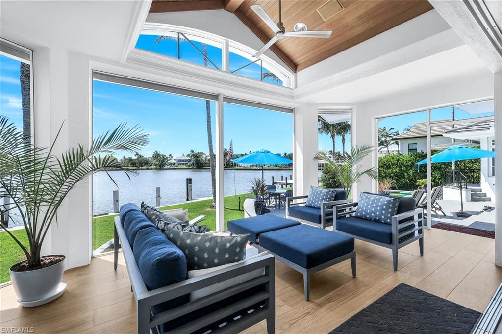 400 Spring Line DR