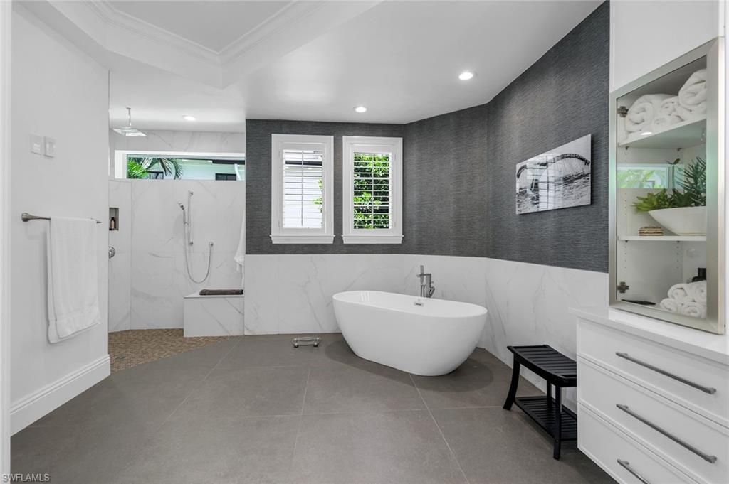 400 Spring Line DR