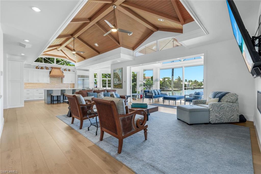 400 Spring Line DR