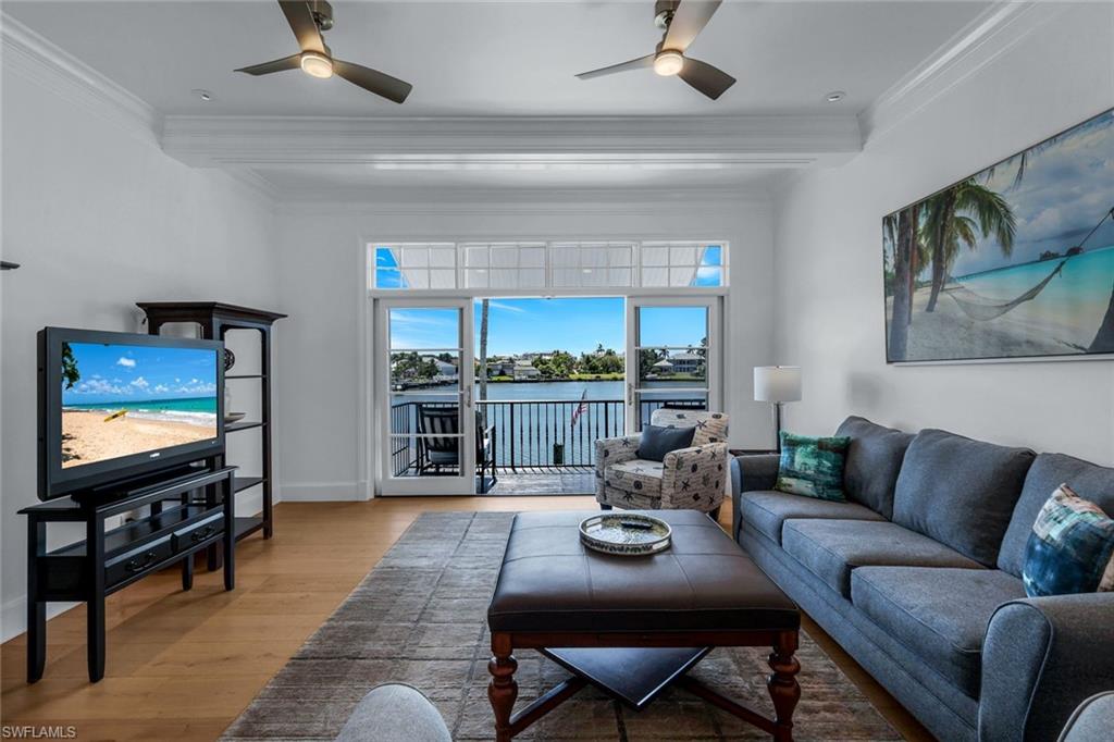 400 Spring Line DR