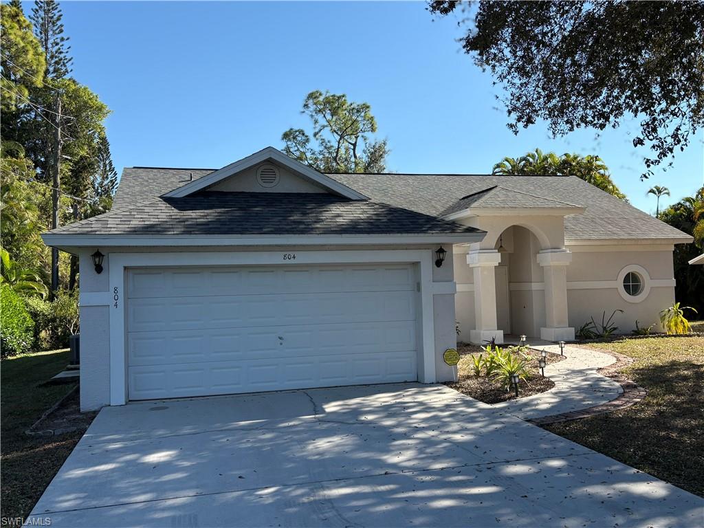 804 Bluebird ST