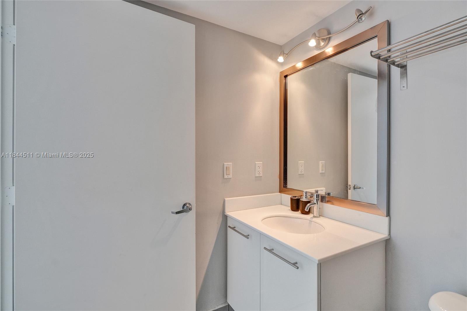 92 SW 3rd St # 905