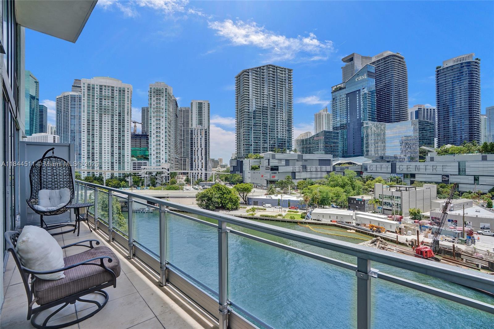 92 SW 3rd St # 905