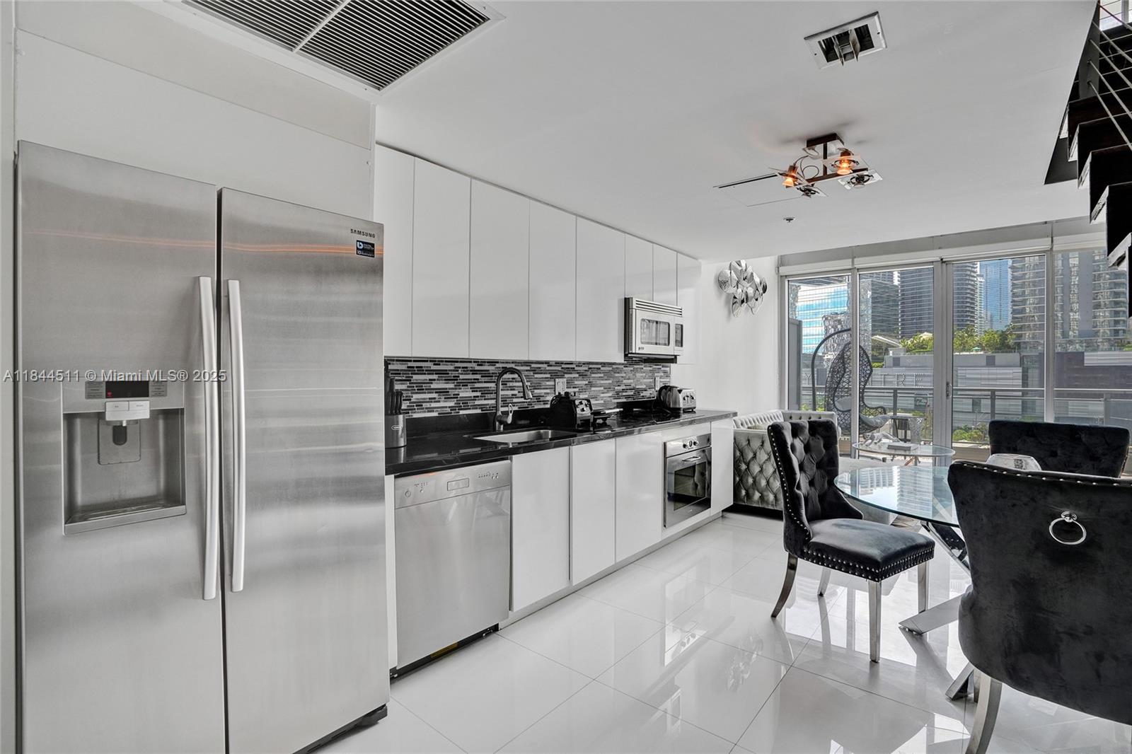92 SW 3rd St # 905