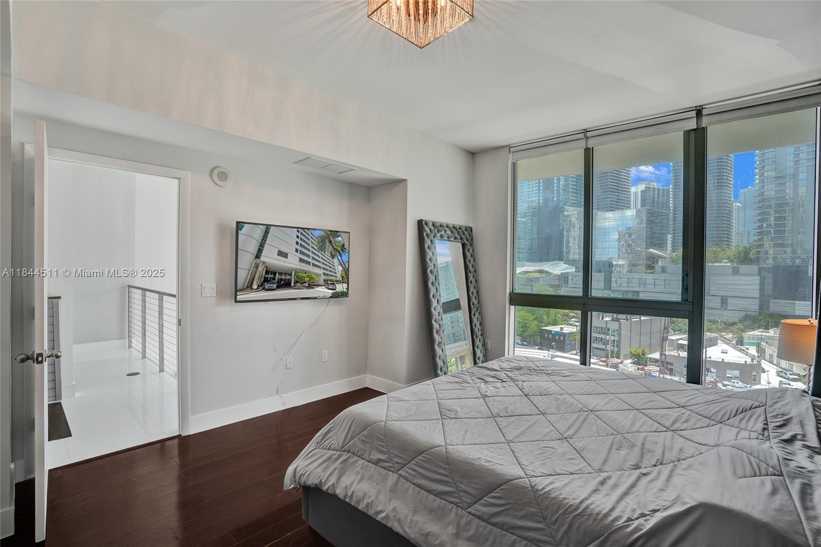 92 SW 3rd St # 905