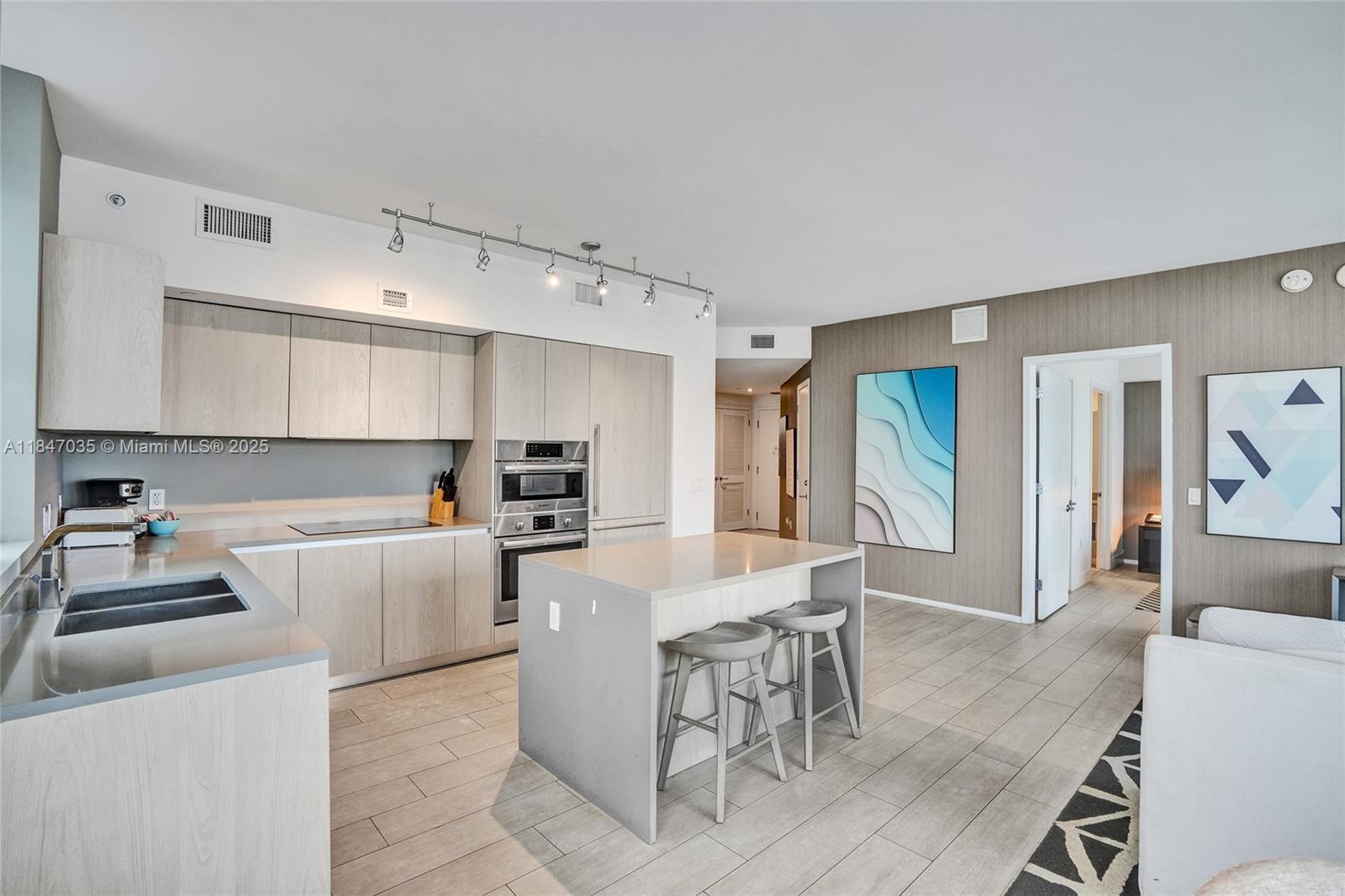 4010 S Ocean Dr # R908