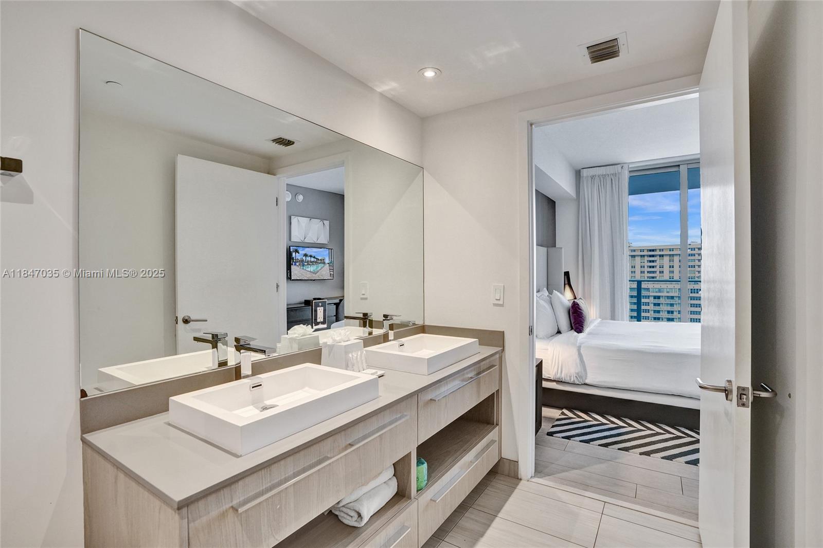 4010 S Ocean Dr # R908