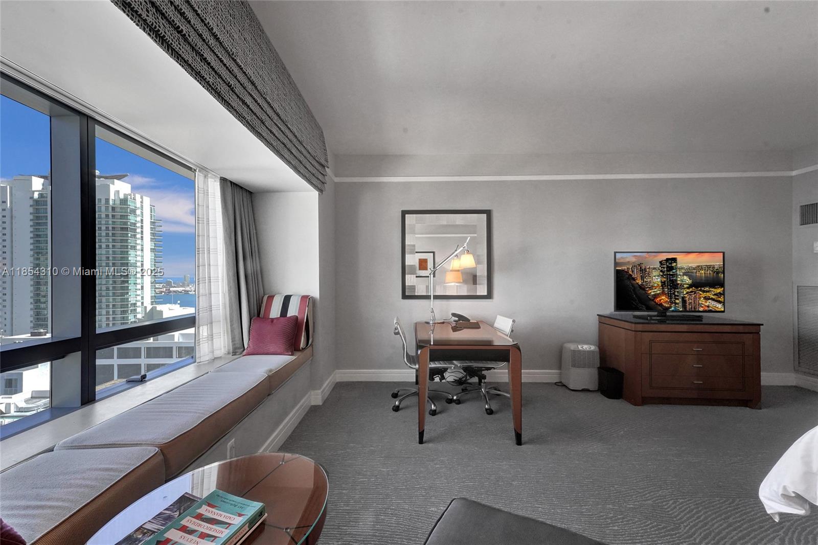 1435 Brickell Ave # 3308