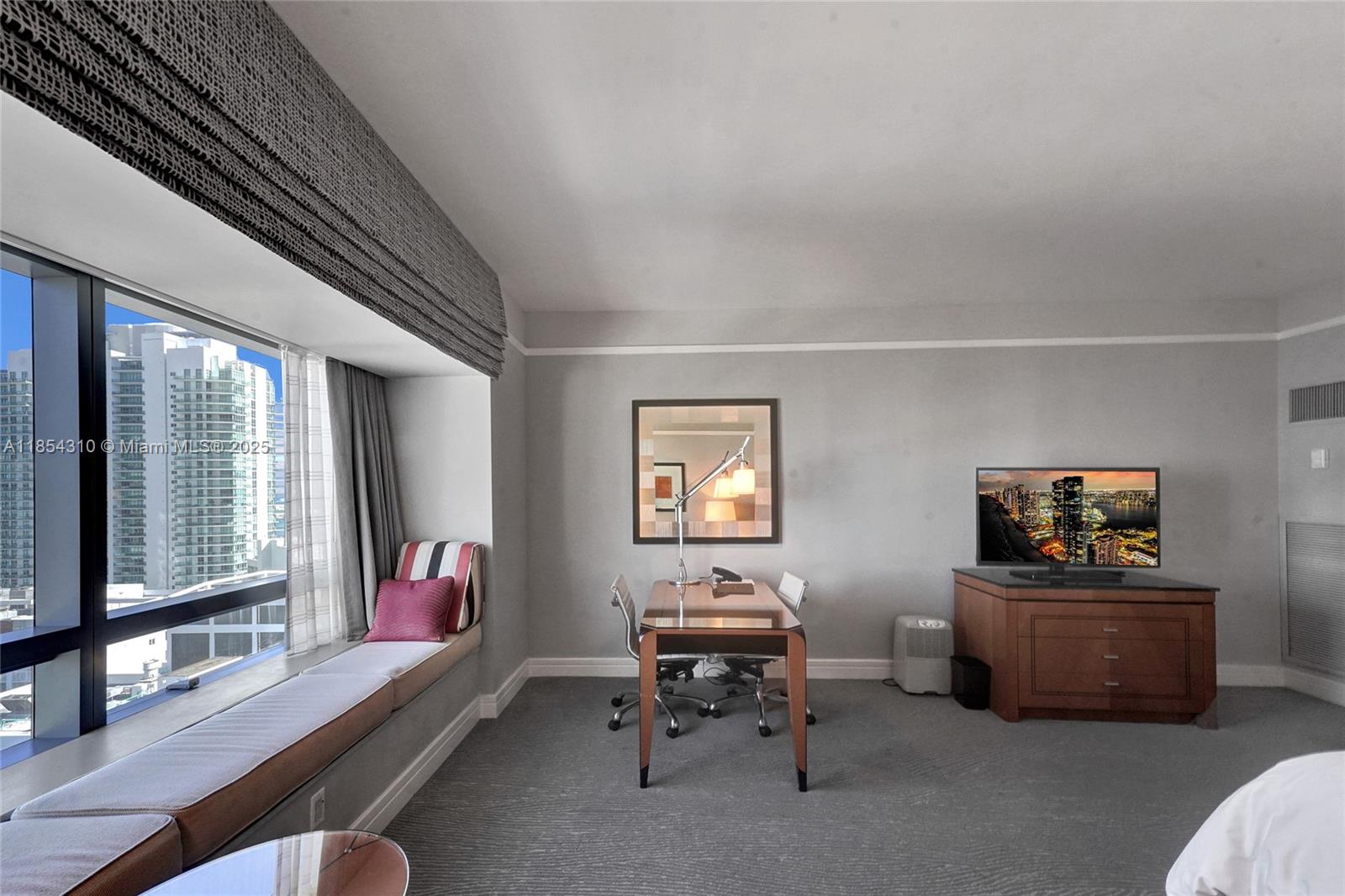 1435 Brickell Ave # 3308