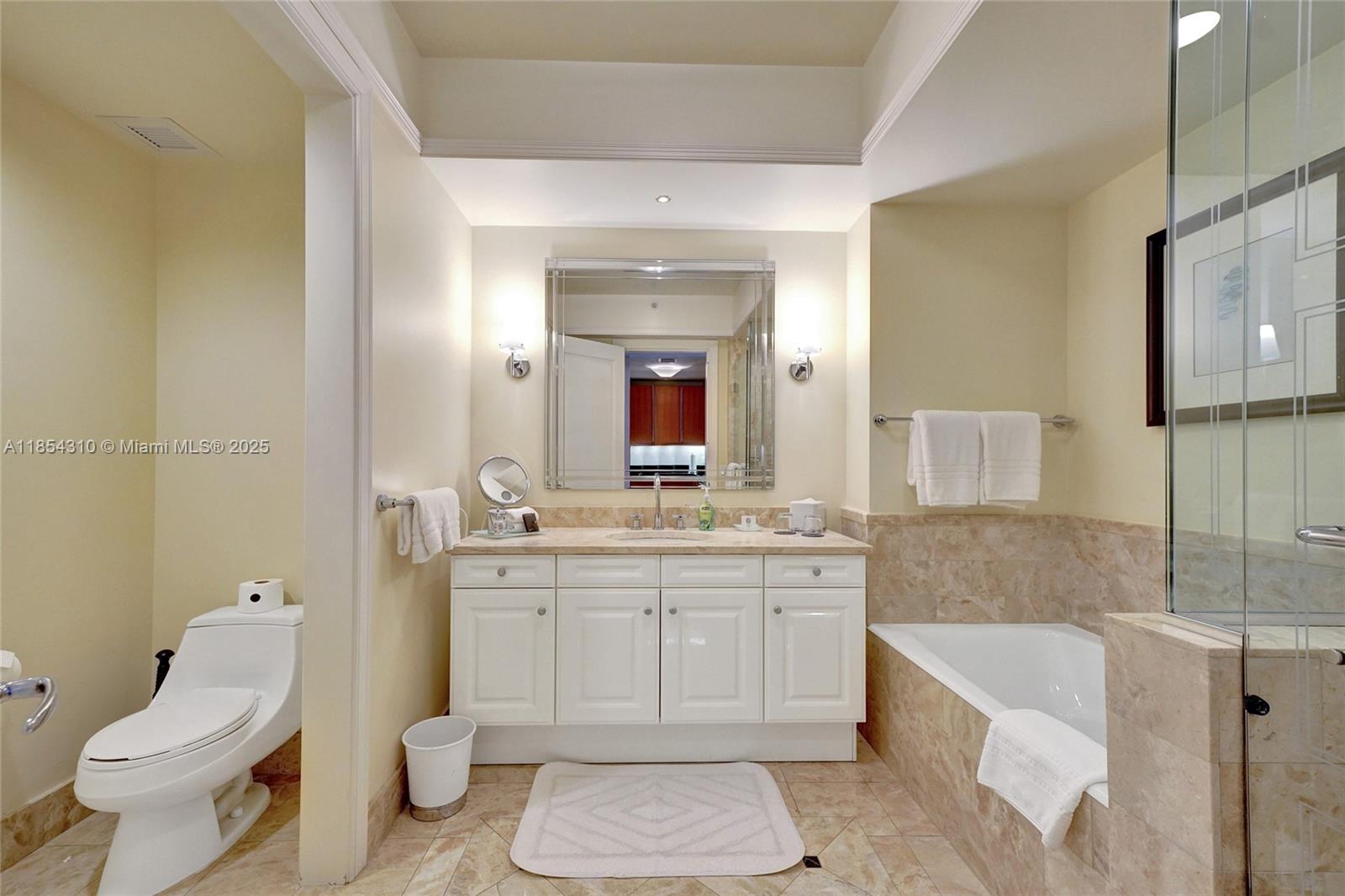 1435 Brickell Ave # 3308