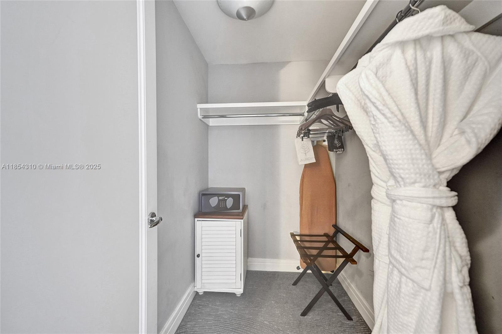 1435 Brickell Ave # 3308